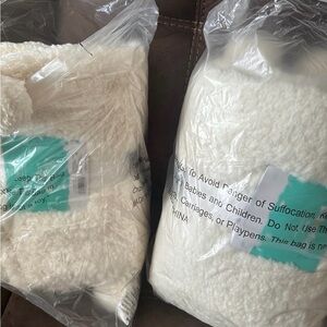 Pillowfort Cream Fleece Blanket